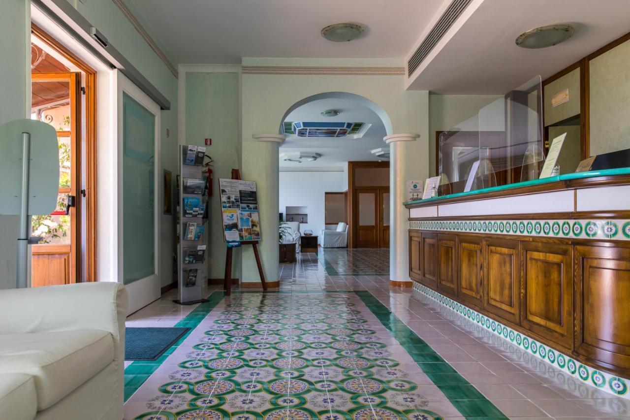Hotel Martino マラテーア エクステリア 写真