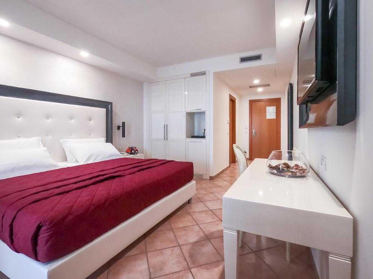 Hotel Martino マラテーア エクステリア 写真