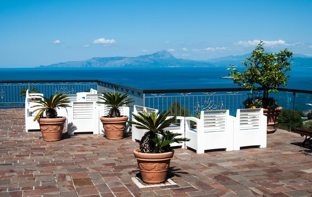 Hotel Martino マラテーア エクステリア 写真